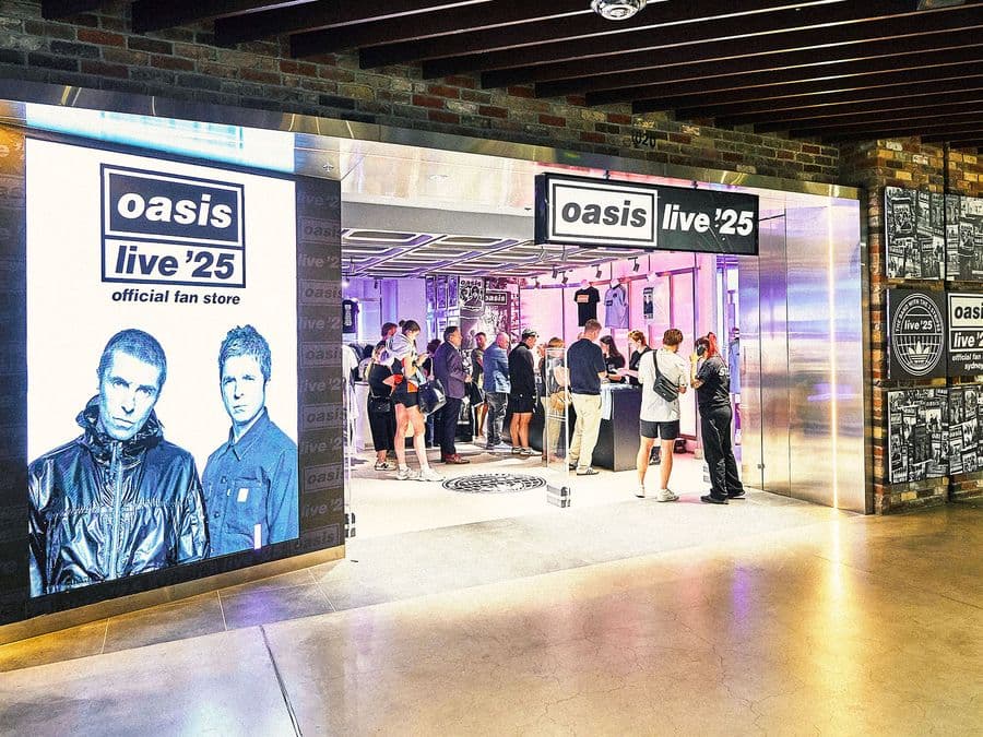 Oasis pop-up store in Australia
